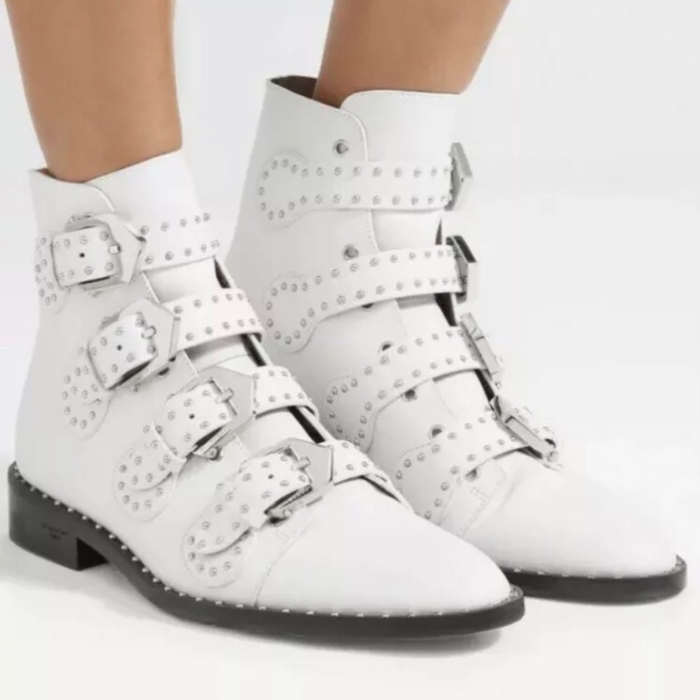 GIVENCHY PARIS White Leather studded Ankle Boots Sz 38.5, Luxury
To Lust For!!!
